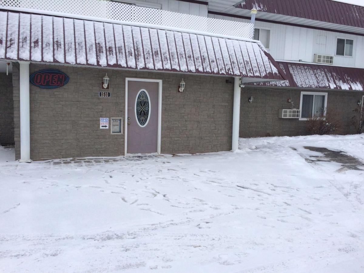 Custom Stay Thief River Falls Ngoại thất bức ảnh